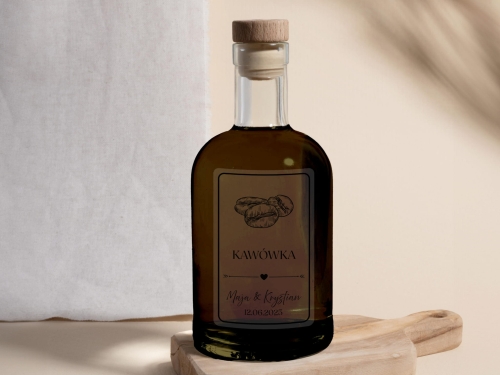 Etykiety Alko 2025 Złocone Mockup 4_Etykiety Alko 2025 Złocone kawówka.jpg