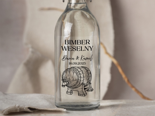 Butelki z bimbrem na wesele – naklejki z imionami i datą
