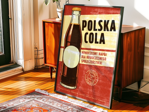 Mockup 1_POLSKA COLA PRL-01.jpg